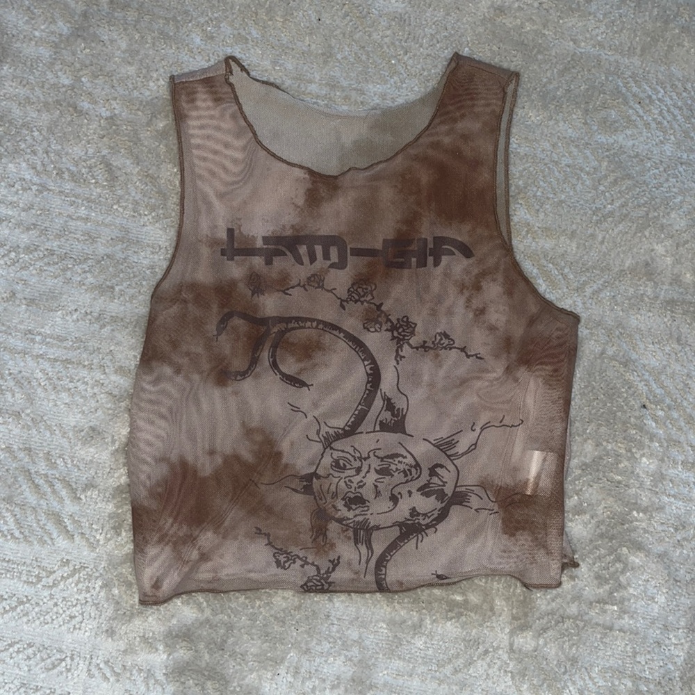 I am Gia mesh tank top